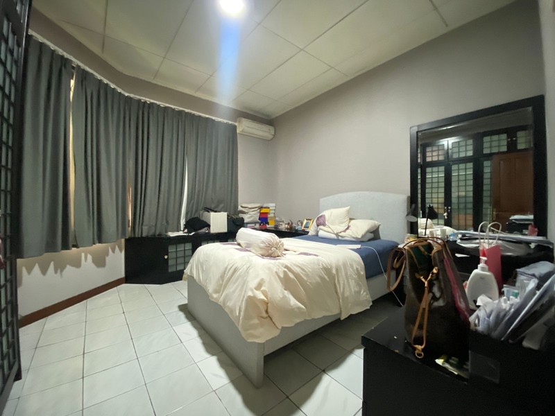 Bintaro Sektor 1 Rumah Luas 835 Taman Luas Siap Huni