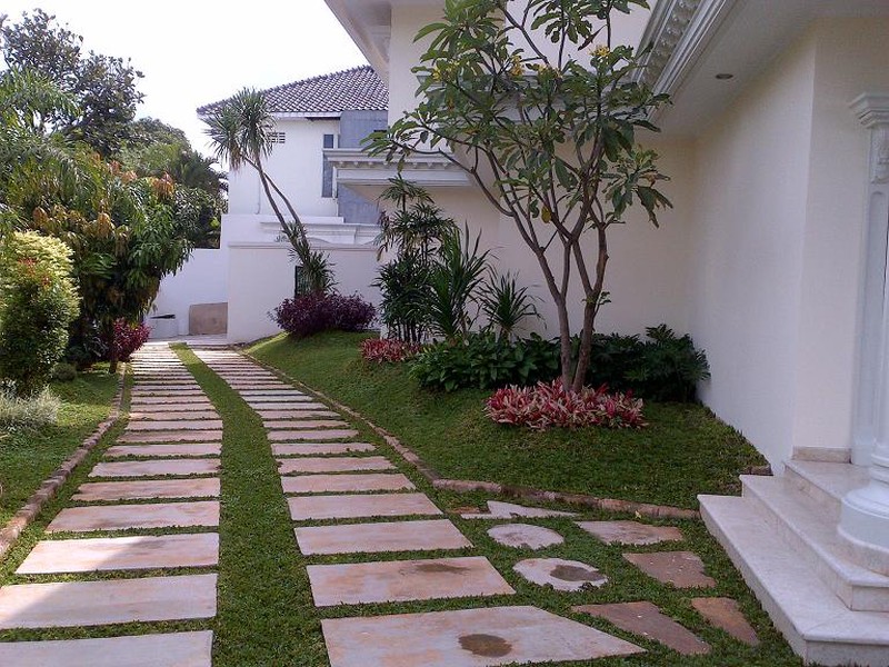 for rent Bright House in Pejaten Barat