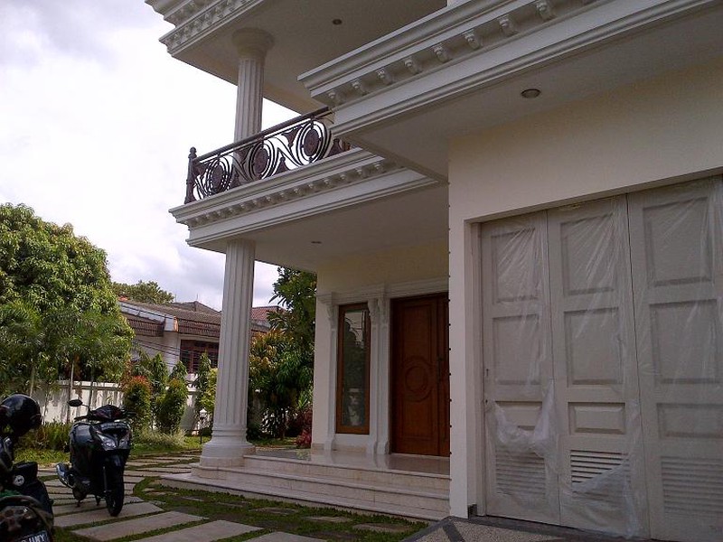 for rent Bright House in Pejaten Barat