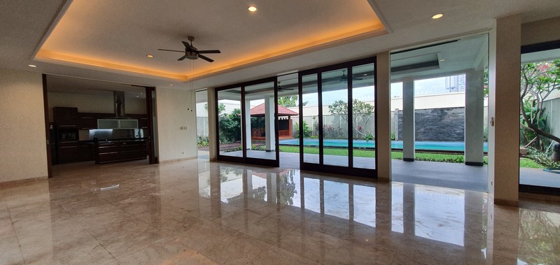 House for rent in Pejaten area "Price Can Be Negotiable"