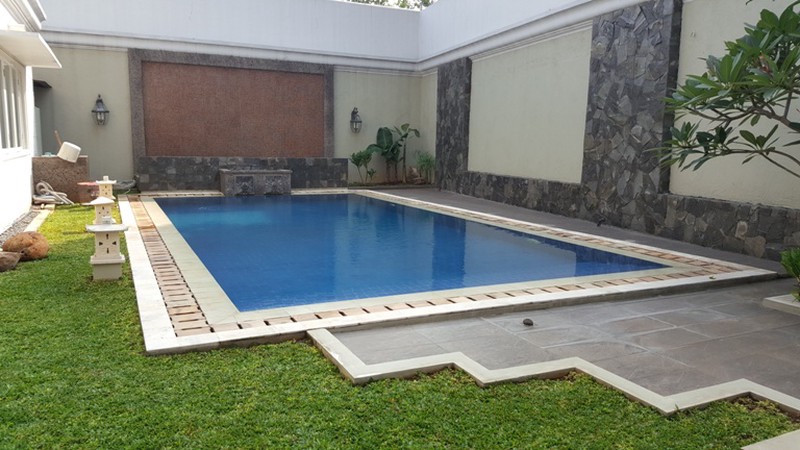 for rent Excellent House in Pejaten Barat