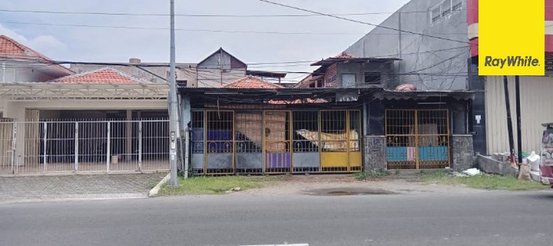 Disewakan Rumah 2 lantai di Barata Jaya Surabaya