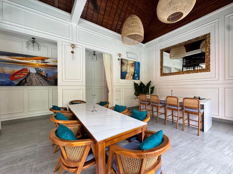 DIJUAL VILLA MEWAH DI BUMBAK, UMALAS - BALI