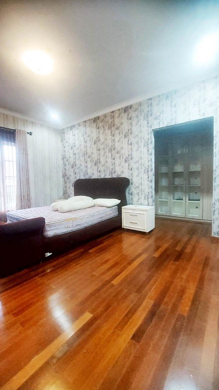 Rumah Asri, Nyaman, 2 Lantai, Bagus, dalam Cluster Elite di Bintaro 