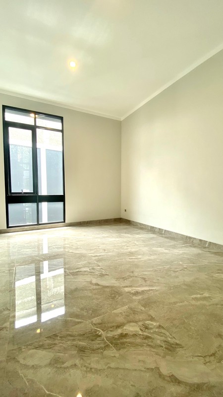 Exclusive Tropical House Bintaro Jaya Sektor 9