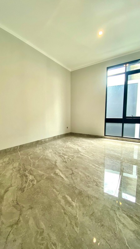 Exclusive Tropical House Bintaro Jaya Sektor 9