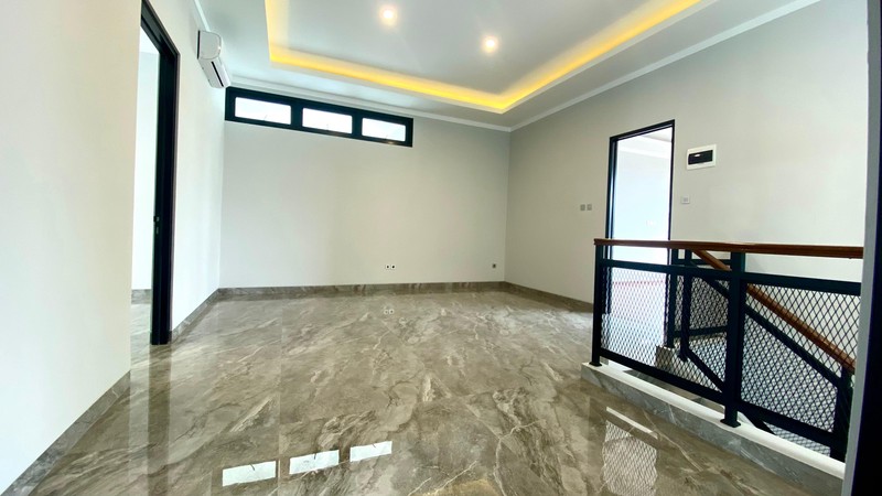 Exclusive Tropical House Bintaro Jaya Sektor 9