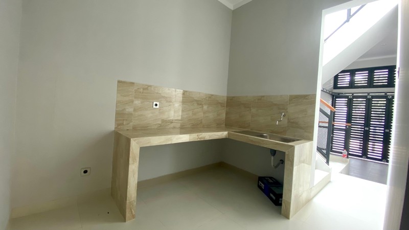 Exclusive Tropical House Bintaro Jaya Sektor 9