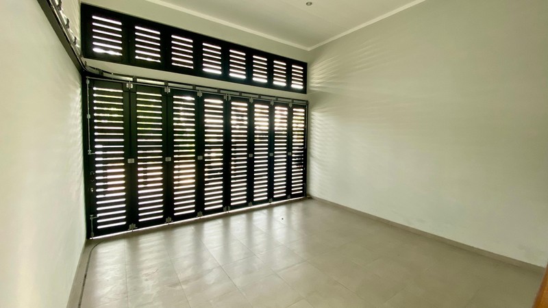 Exclusive Tropical House Bintaro Jaya Sektor 9