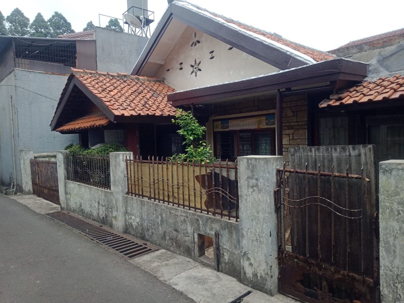DIJUAL RUMAH TUA HITUNG TANAH - TEBET TIMUR, JAKARTA SELATAN