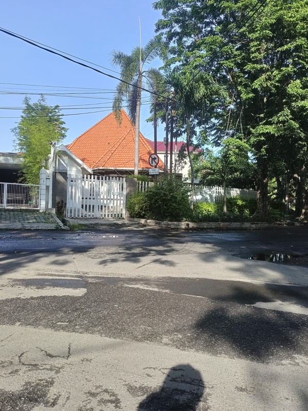 DIJUAL CEPAT RUMAH JL. WR. SUPRATMAN SURABAYA PUSAT