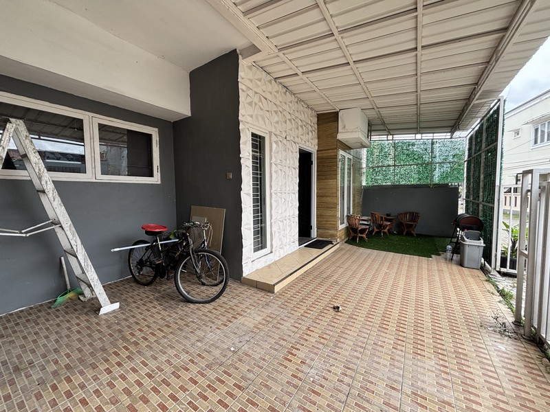 Rumah Kos Bagus Full Furnished Cocok Untuk Investasi di Bintaro.