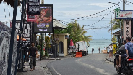 Leasehold - Rare Ultra-Prime Beachfront Land in Batu Bolong - 900 sqm Golden Investment Opportunity, Canggu, Bali