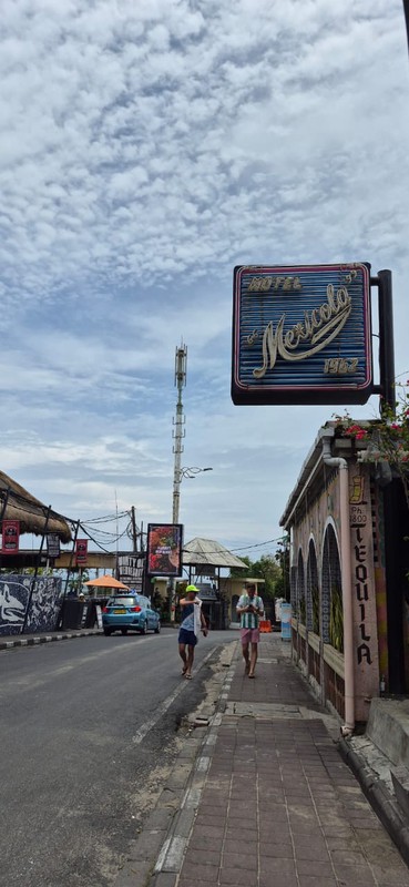 Leasehold - Rare Ultra-Prime Beachfront Land in Batu Bolong - 900 sqm Golden Investment Opportunity, Canggu, Bali