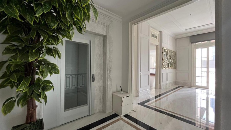 Rumah Mewah di Mega Kuningan cocok untuk X Patriat