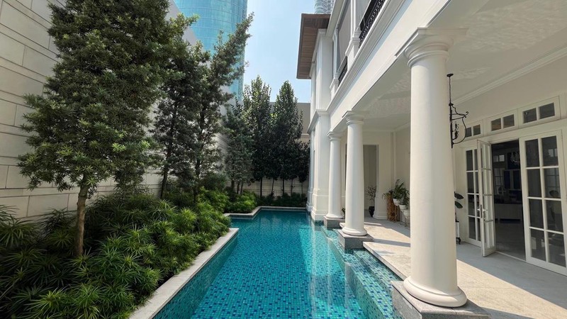 Rumah Mewah di Mega Kuningan cocok untuk X Patriat