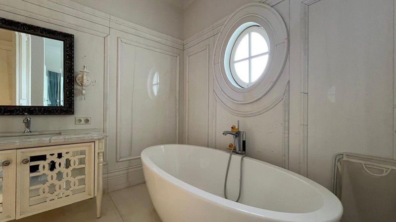 Rumah Mewah di Mega Kuningan cocok untuk X Patriat