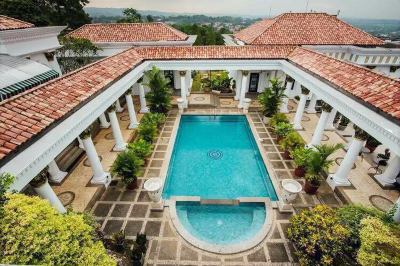 Dijual Mansion Premium di Daerah Sejuk-Furnished, A Private Mountain Estate with Unrivaled Panoramic Views