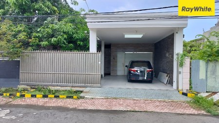 Disewakan Rumah di Rungkut Asri Tengah Surabaya