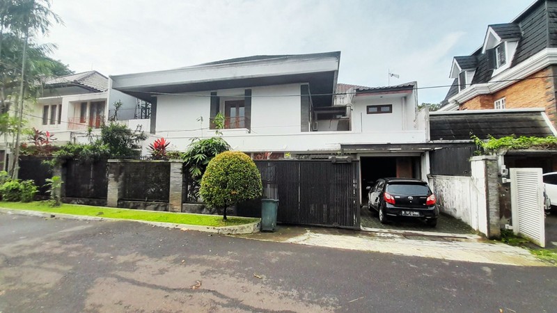 Rumah + Mini Pool di Menteng Dalam Tebet Jaksel