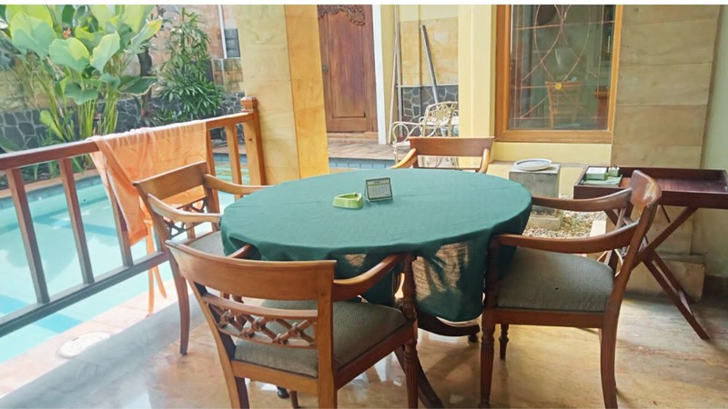 Rumah + Mini Pool di Menteng Dalam Tebet Jaksel