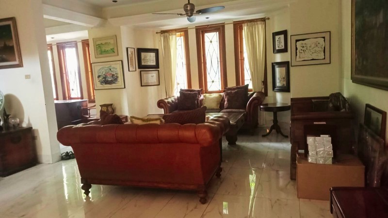 Rumah + Mini Pool di Menteng Dalam Tebet Jaksel