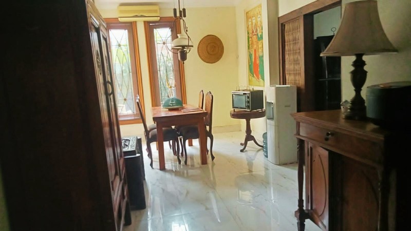 Rumah + Mini Pool di Menteng Dalam Tebet Jaksel