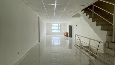 Disewakan Ruko Komersial di Area Strategis Matraman Raya, Jakarta Timur