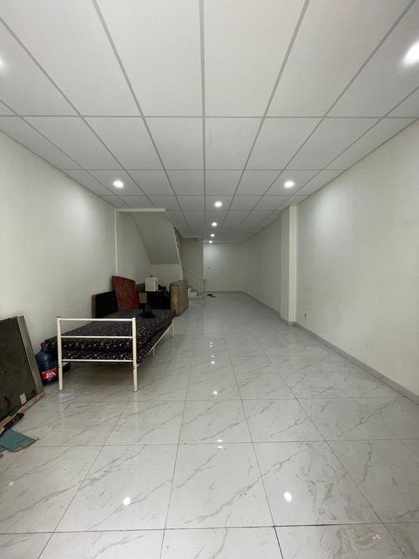 Disewakan Ruko Komersial di Area Strategis Matraman Raya, Jakarta Timur