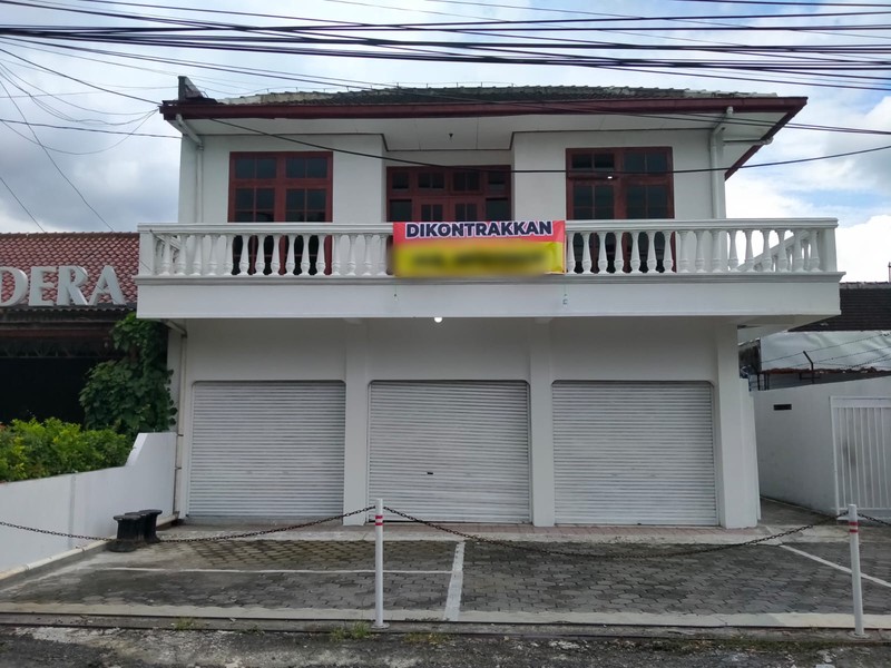 Disewakan Ruang Usaha Strategis 2 Lantai di Ring Road Utara Sleman Ideal untuk Kantor & Bisnis, Maguwoharjo, Depok, Sleman
