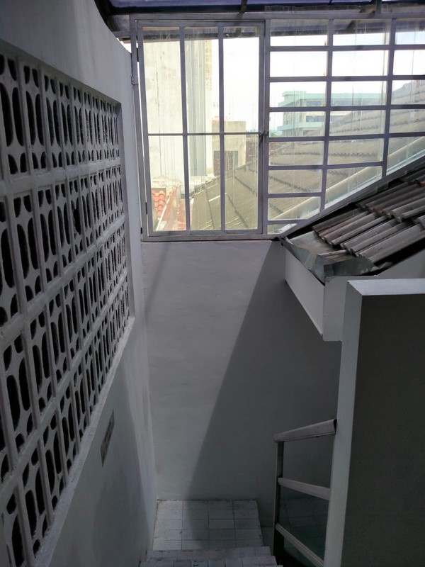 Disewakan Ruang Usaha Strategis 2 Lantai di Ring Road Utara Sleman Ideal untuk Kantor & Bisnis, Maguwoharjo, Depok, Sleman