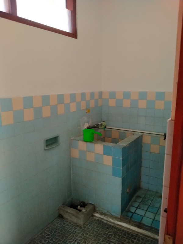 Disewakan Ruang Usaha Strategis 2 Lantai di Ring Road Utara Sleman Ideal untuk Kantor & Bisnis, Maguwoharjo, Depok, Sleman