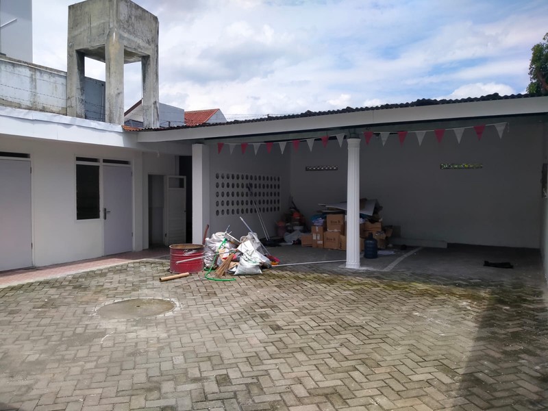Disewakan Ruang Usaha Strategis 2 Lantai di Ring Road Utara Sleman Ideal untuk Kantor & Bisnis, Maguwoharjo, Depok, Sleman