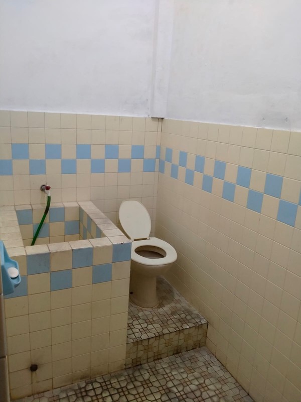 Disewakan Ruang Usaha Strategis 2 Lantai di Ring Road Utara Sleman Ideal untuk Kantor & Bisnis, Maguwoharjo, Depok, Sleman