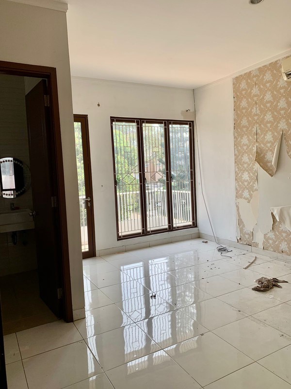 Rumah Bagus Siap Huni dan Asri di Discovery Fiore, Sektor 9, Bintaro Jaya