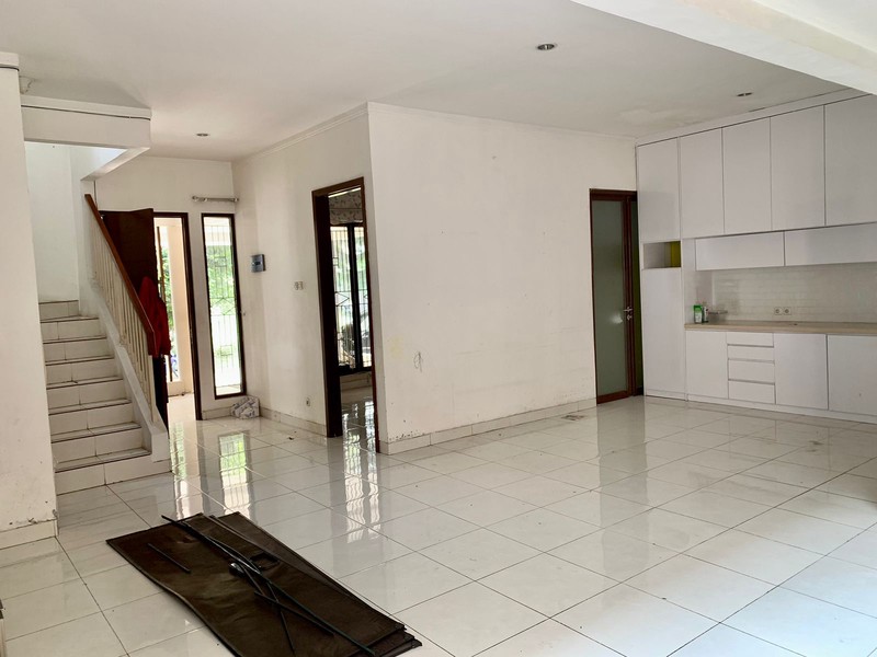 Rumah Bagus Siap Huni dan Asri di Discovery Fiore, Sektor 9, Bintaro Jaya