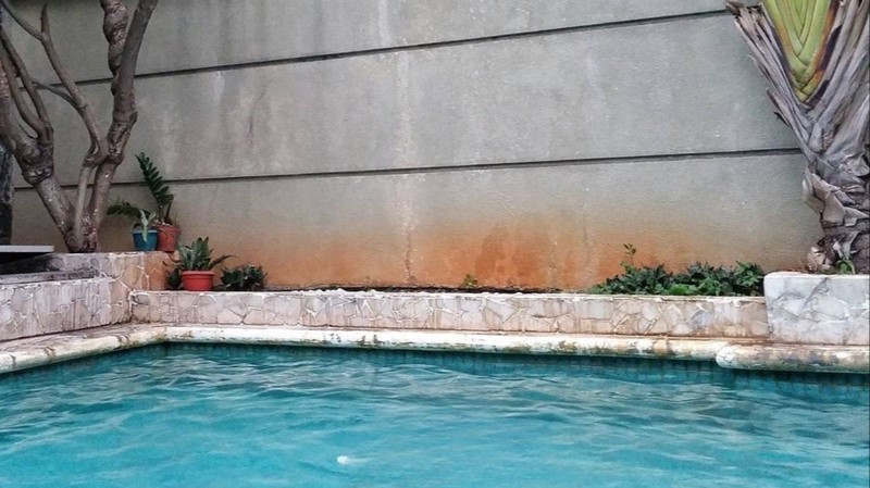 RUMAH MEWAH DILENGKAPI KOLAM RENANG DI BENDUNGAN HILIR JAKARTA PUSAT