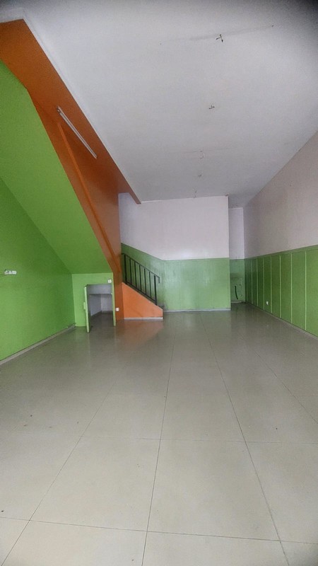 Ruko 2 Lantai lingkungan Commersil cocok untuk Usaha di Bintaro