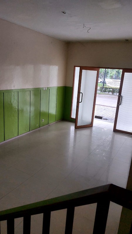 Ruko 2 Lantai lingkungan Commersil cocok untuk Usaha di Bintaro