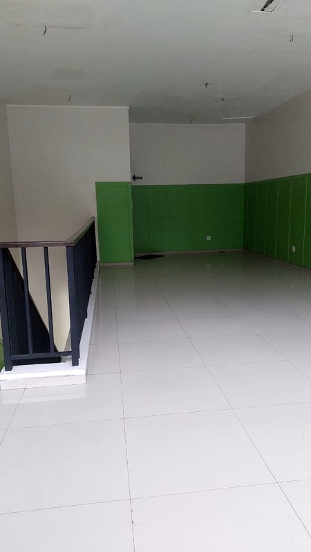 Ruko 2 Lantai lingkungan Commersil cocok untuk Usaha di Bintaro