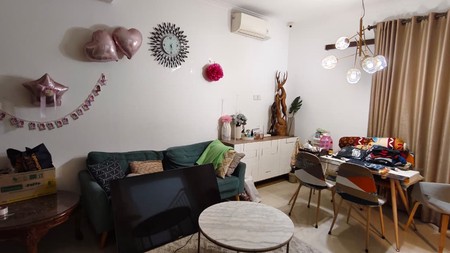 Dijual rumah modern di Grand Wisata Full Furnished,  Interior Ex Show Unit dan nyaman dalam cluster bebas banjir