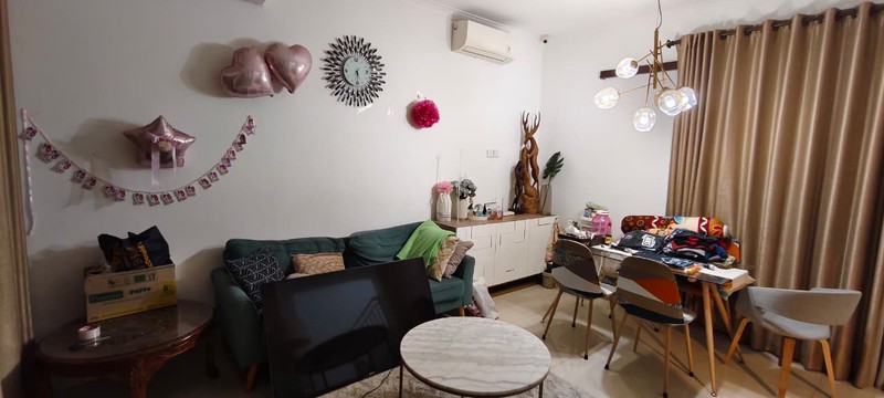 Dijual rumah modern di Grand Wisata Full Furnished,  Interior Ex Show Unit dan nyaman dalam cluster bebas banjir