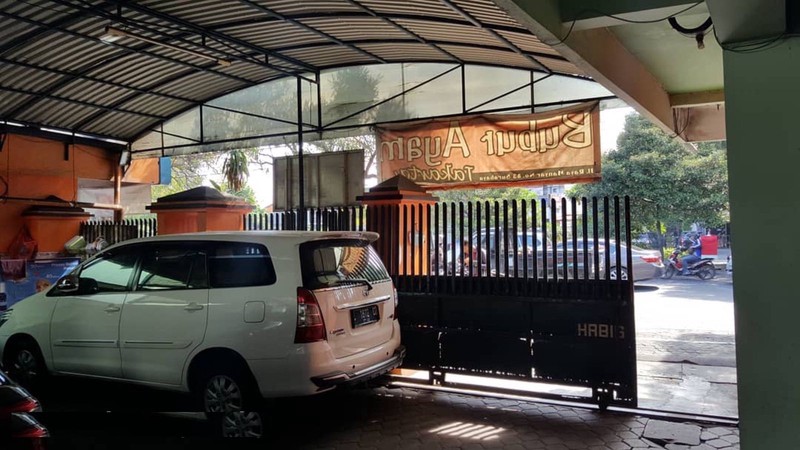 Rumah Kos Dijual Raya Manyar Surabaya Timur 