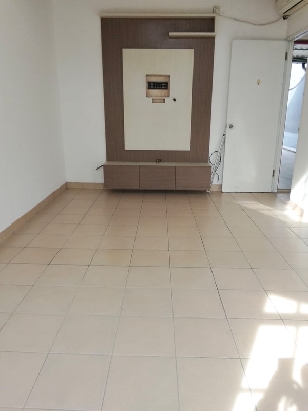 Disewakan Rumah di Liverpool, Taman New Britania - Lippo Karawaci, Tangerang