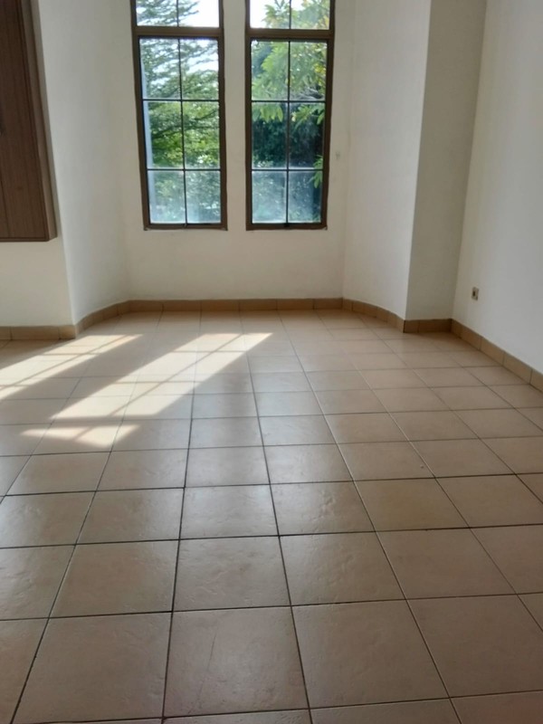 Disewakan Rumah di Liverpool, Taman New Britania - Lippo Karawaci, Tangerang