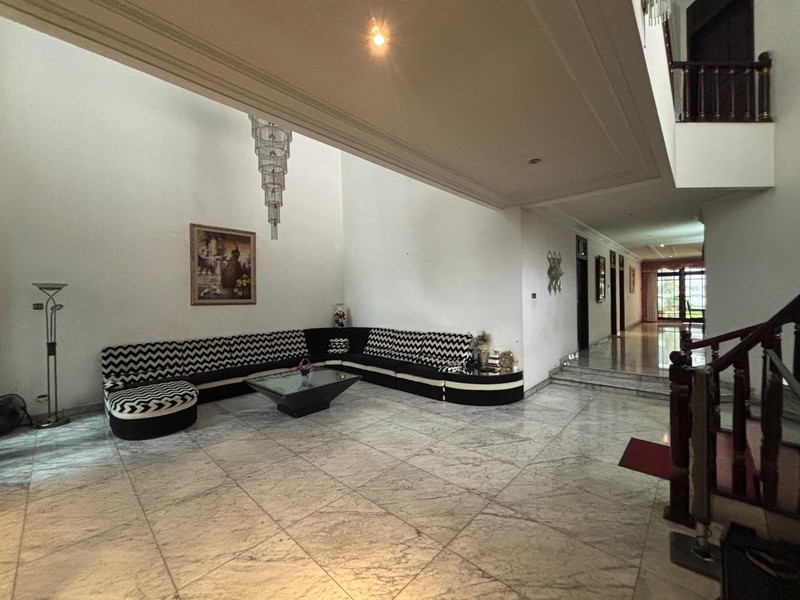 Rumah mewah luas  520 m² di prime area Menteng, bentuk tanah kotak,  lokasi dekat Rumah Dinas wapres RI