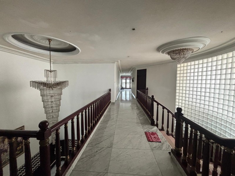 Rumah mewah luas  520 m² di prime area Menteng, bentuk tanah kotak,  lokasi dekat Rumah Dinas wapres RI