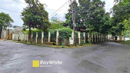 Di bawah Harga NJOP. Rumah di Mega Kuningan, Jakarta Selatan. 