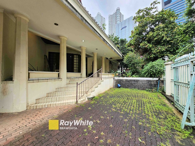 Di bawah Harga NJOP. Rumah di Mega Kuningan, Jakarta Selatan. 