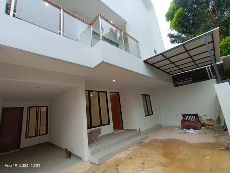 Rumah Baru 2,5 Lantai dalam Perumahan Jagakarsa Jakarta Selatan
